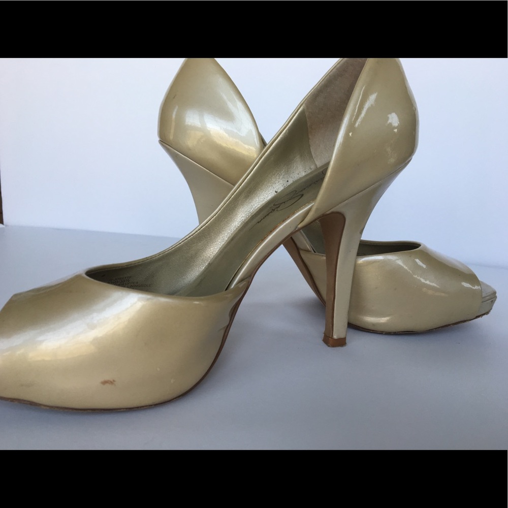 3/$30     Jessica Simpson Champagne Gold peeptoes
